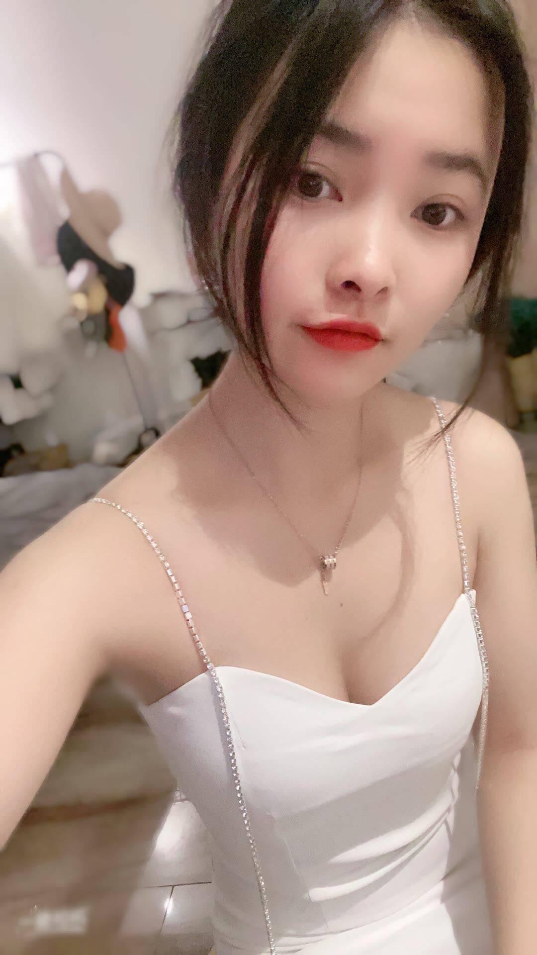 姐妹合租工作室，可以2个一起玩